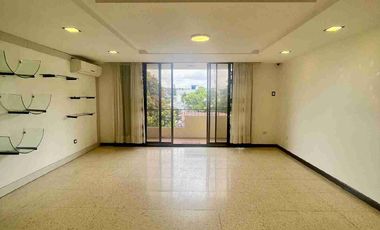 Departamento de Venta en Los Ceibos, calle abierta
