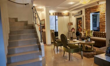 Casa amoblada de alquiler en la Urbanización Ciudad Colón, 4 dormitorios