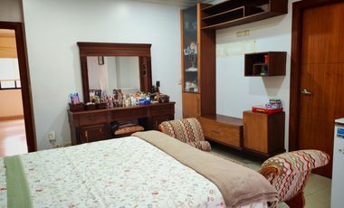 Casa amoblada de alquiler en la Urbanización Ciudad Colón, 4 dormitorios