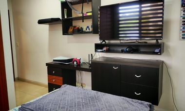 Casa amoblada de alquiler en la Urbanización Ciudad Colón, 4 dormitorios