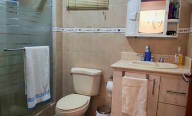 Casa amoblada de alquiler en la Urbanización Ciudad Colón, 4 dormitorios