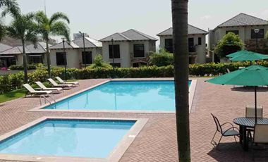 Alquilo villa en Bosques de la Costa Etapa Cimas