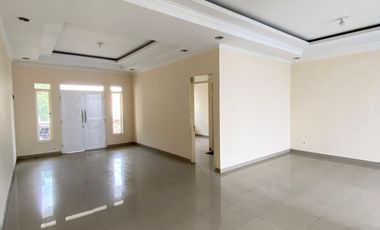 RUMAH 2 LANTAI TENGAH KOTA COCOK UNTUK USAHA SIAP PAKAI DI TURANGGA BANDUNG
