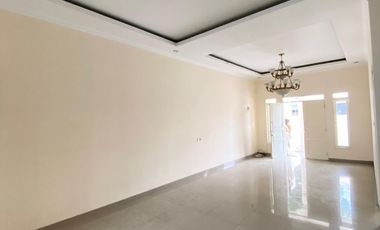 RUMAH 2 LANTAI TENGAH KOTA COCOK UNTUK USAHA SIAP PAKAI DI TURANGGA BANDUNG