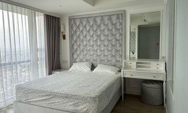 Apartemen ST Moritz Puri Indah 3+1 BR, Furnished bagus mewah