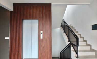 Jual Rumah Alam Sutera Flamboyan Brand New Bangunan Mandiri Cantik Lift Semi Furnish