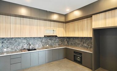 Jual Rumah Alam Sutera Flamboyan Brand New Bangunan Mandiri Cantik Lift Semi Furnish