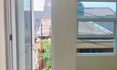 Rumah Minimalis Brand New Poris Indah Dijual Harga Murah Lokasi Bagus Tidak Banjir Cipondoh Tangerang