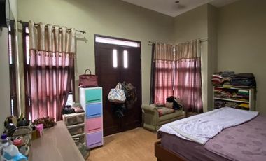 RUMAH LUAS NYAMAN 2 LANTAI LINGKUNGAN ASRI NYAMAN SIAP HUNI DI SARIWANGI BANDUNG