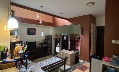 RUMAH LUAS NYAMAN 2 LANTAI LINGKUNGAN ASRI NYAMAN SIAP HUNI DI SARIWANGI BANDUNG