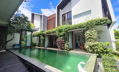 Villa Modern Tropical Dijual, di Jimbaran, Kuta Selatan Area