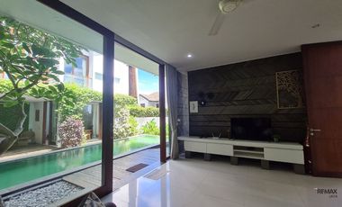 Villa Modern Tropical Dijual, di Jimbaran, Kuta Selatan Area
