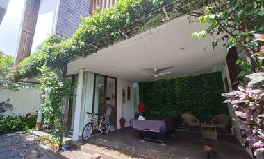 Villa Modern Tropical Dijual, di Jimbaran, Kuta Selatan Area