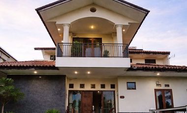 Jarang Ada! Rumah Villa SIAP HUNI + Lahan Siap Dikembangkan di Bandung