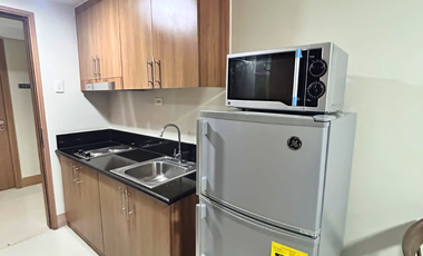 Rent to Own 1 Bedroom unit with balcony in Shore 3 Residences, MOA Complex