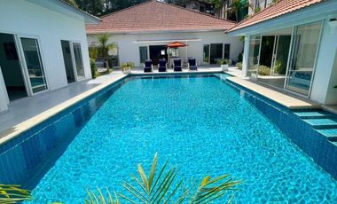 Brand New Private Beach Villa ,100 mater to Pattaya Beach ,12Bedrooms ,816 sqm.