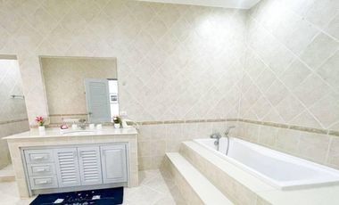 Brand New Private Beach Villa ,100 mater to Pattaya Beach ,12Bedrooms ,816 sqm.