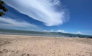Brand New Private Beach Villa ,100 mater to Pattaya Beach ,12Bedrooms ,816 sqm.