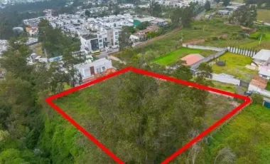 TERRENO EN VENTA  EN CUMBAYA
