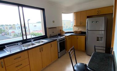 En alquiler departamento en Km 2.5 Samborondón – Sector UEES