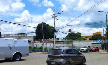 Venta de Terreno Comercial en Portoviejo