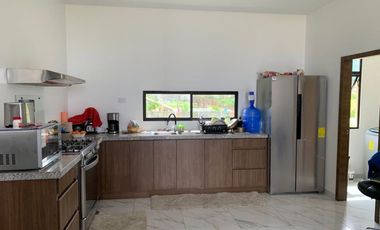 Venta de Casa Frente al Mar en Manta San Lorenzo
