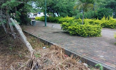 Terreno Frente al Mar en Venta en Puerto López