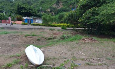 Terreno Frente al Mar en Venta en Puerto López
