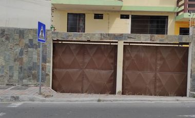 Venta de Casa Rentera en Manta Zona Sur