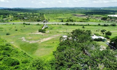 Venta de Finca con Caballeriza en Guayas Vía Playas