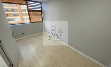 Aire Acondicion 2 Privados 1 Estacionamiento Metro Manquehue