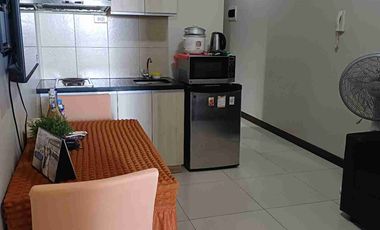 Admiral Baysuites -- Fully Furnished 1BR with Balcony & 1 Parking Space in Malate Roxoas Boulevard