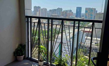 Admiral Baysuites -- Fully Furnished 1BR with Balcony & 1 Parking Space in Malate Roxoas Boulevard