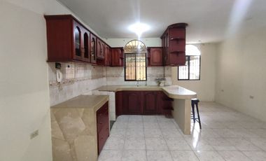 Venta de Casa Comercial en Portoviejo