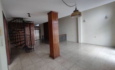 Venta de Casa Comercial en Portoviejo