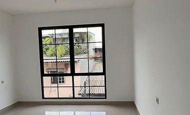 Strategis Sewa Ruko 4Lt. Unfurnished di Pademangan Jakarta Utara Cocok Untuk Semua Usaha Akses ke Bandara Soekarno-Hatta, Tol, Mangga Dua, Ancol