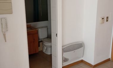 ARRIENDO DEPARTAMENTO DE 1 DORM PRIMER PISO METRO VICUÑA MACKENNA