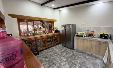 La casa no solo es bonita por fuera; por dentro los espacios están bien aprovechados y son funcionales.