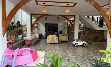 La casa no solo es bonita por fuera; por dentro los espacios están bien aprovechados y son funcionales.