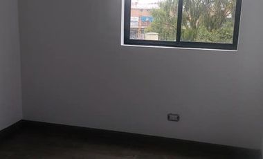 CHÍA APARTAMENTO EXTERIOR Oportunidad única en el sector de Guaymaral. Vendo espectacular apartamento esquinero, totalmente exterior y con excelente i