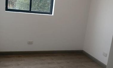 CHÍA APARTAMENTO EXTERIOR Oportunidad única en el sector de Guaymaral. Vendo espectacular apartamento esquinero, totalmente exterior y con excelente i