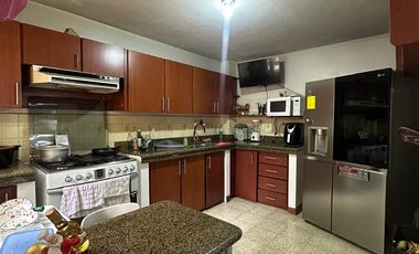 Vendo  casa de 3 dormitorios en Sauces 2