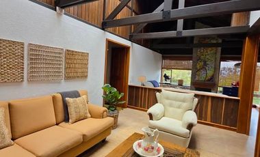 🌳 EXCLUSIVIDAD Y NATURALEZA: MANSIÓN CAMPESTRE EN ALTOS DE YERBABUENA (CHÍA)¡El refugio que su familia merece con un mantenimiento impecable!Ubicada