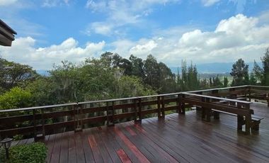 🌳 EXCLUSIVIDAD Y NATURALEZA: MANSIÓN CAMPESTRE EN ALTOS DE YERBABUENA (CHÍA)¡El refugio que su familia merece con un mantenimiento impecable!Ubicada
