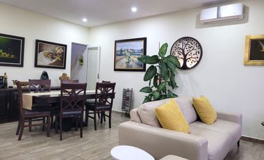 CASA DE UN PISO CON CUATRO RECAMARAS EN CORREGIDORA QUERETARO