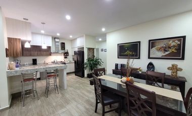 CASA DE UN PISO CON CUATRO RECAMARAS EN CORREGIDORA QUERETARO