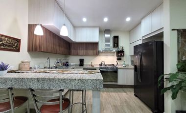 CASA DE UN PISO CON CUATRO RECAMARAS EN CORREGIDORA QUERETARO