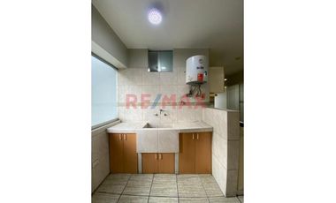 Venta Departamento Surco | Av Encalada - Cerca Embajada Americana - |Balcon | Piscina En Areas Comunes