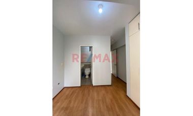 Venta Departamento Surco | Av Encalada - Cerca Embajada Americana - |Balcon | Piscina En Areas Comunes