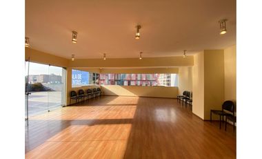 Venta Departamento Surco | Av Encalada - Cerca Embajada Americana - |Balcon | Piscina En Areas Comunes